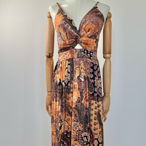 Bohemian Paisley Maxi Dress - Picture 1 of 8